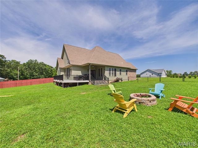 224 Sweet Valley Circle, Crocker, MO 65452