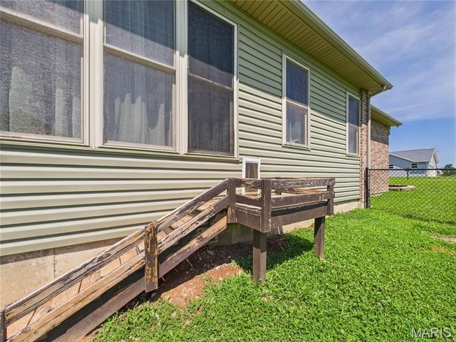 224 Sweet Valley Circle, Crocker, MO 65452