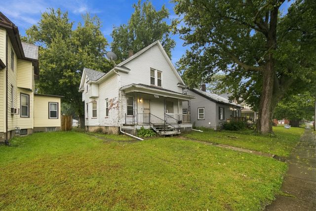 1425 W 15th Street, Davenport, IA 52804