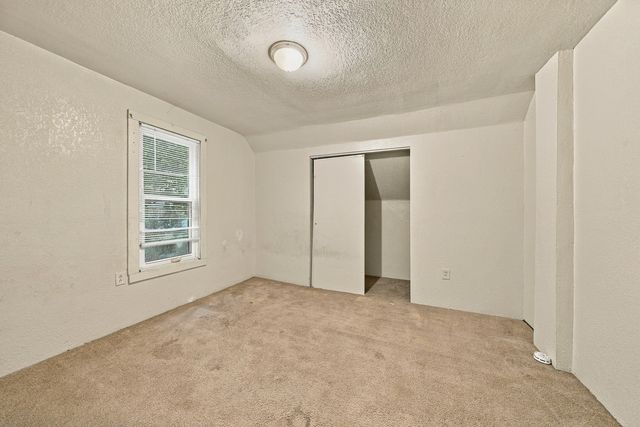 1425 W 15th Street, Davenport, IA 52804