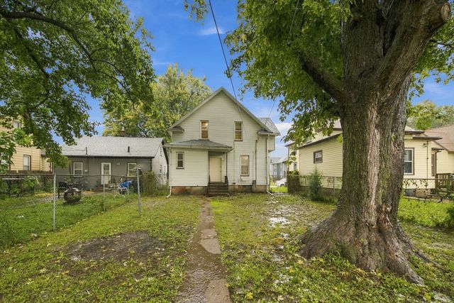 1425 W 15th Street, Davenport, IA 52804