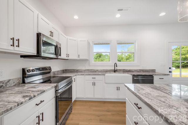 120 Dog Star Lane, Alexander, NC 28701