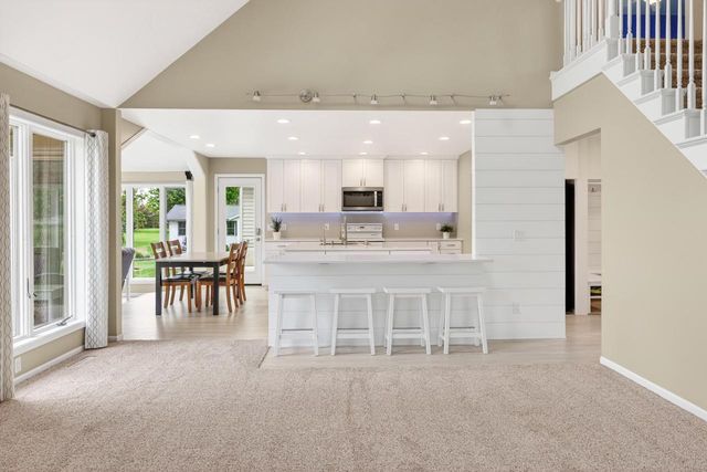 2717 Olin Way, Sun Prairie, WI 53590