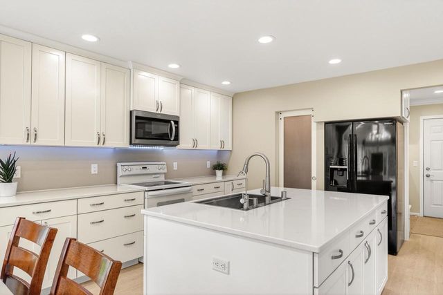 2717 Olin Way, Sun Prairie, WI 53590