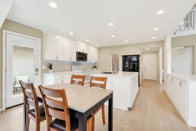2717 Olin Way, Sun Prairie, WI 53590