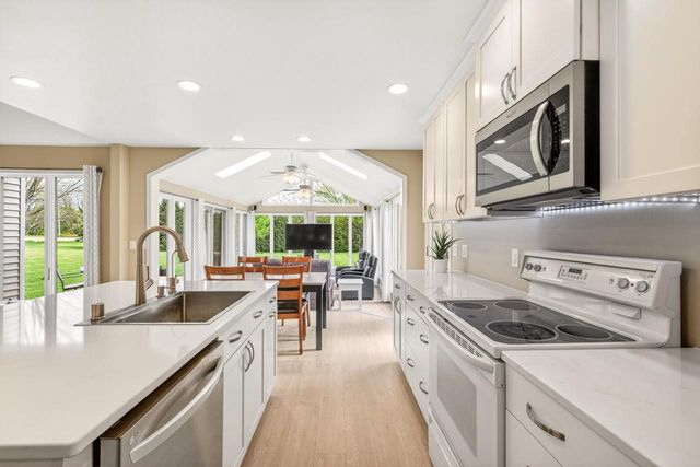 2717 Olin Way, Sun Prairie, WI 53590