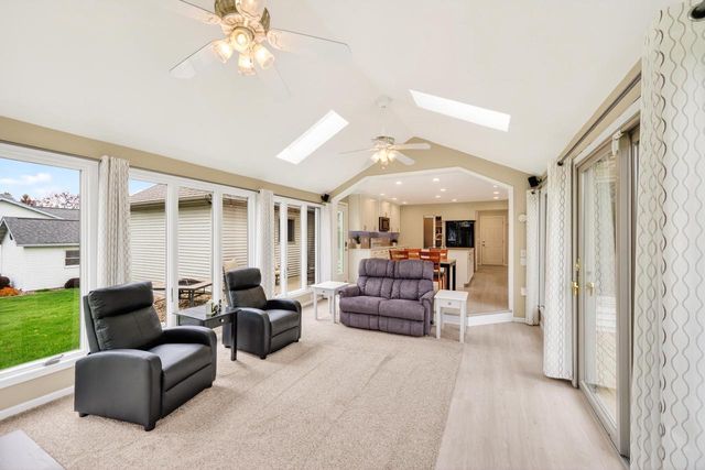 2717 Olin Way, Sun Prairie, WI 53590