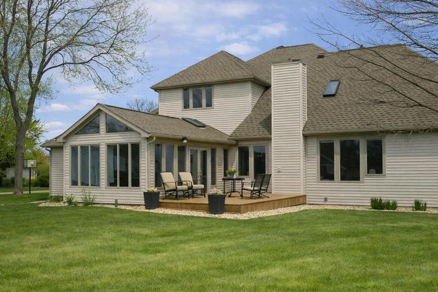 2717 Olin Way, Sun Prairie, WI 53590