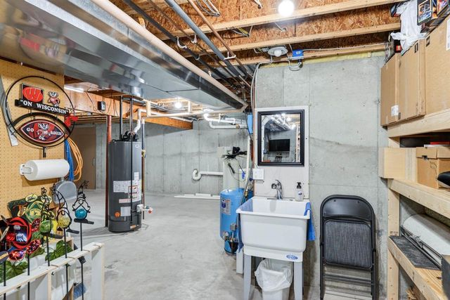 2717 Olin Way, Sun Prairie, WI 53590