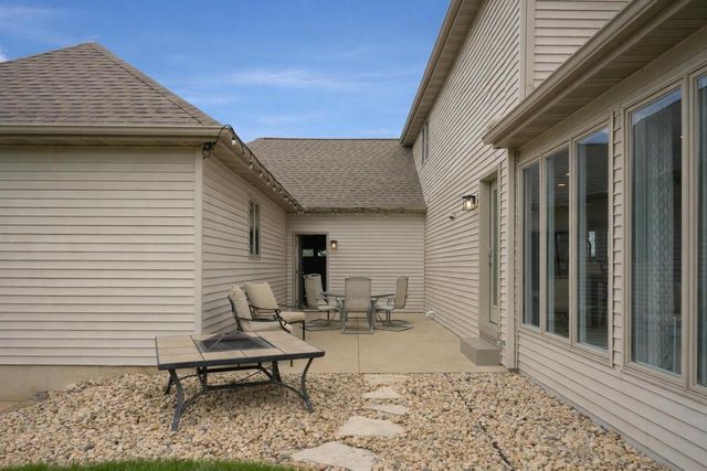 2717 Olin Way, Sun Prairie, WI 53590