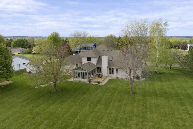 2717 Olin Way, Sun Prairie, WI 53590