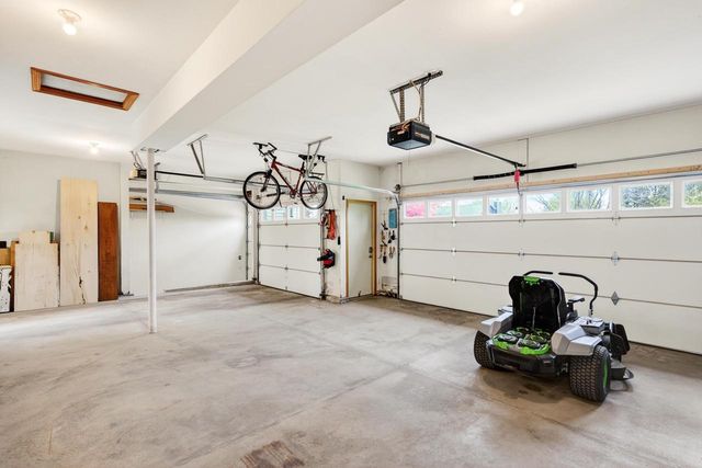 2717 Olin Way, Sun Prairie, WI 53590