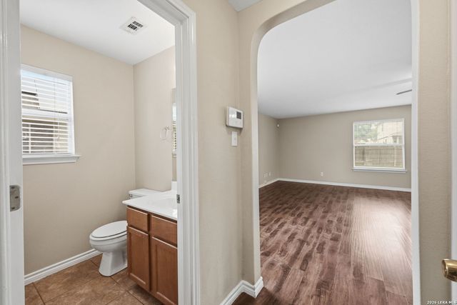 423 DONALAN DR, Converse, TX 78109