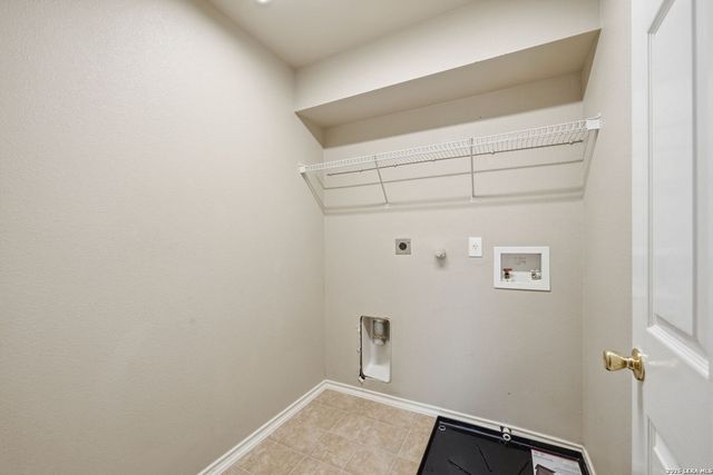 423 DONALAN DR, Converse, TX 78109