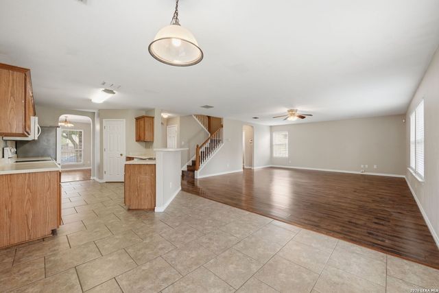 423 DONALAN DR, Converse, TX 78109