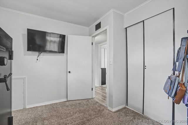 7854 E King Street, Tulsa, OK 74115