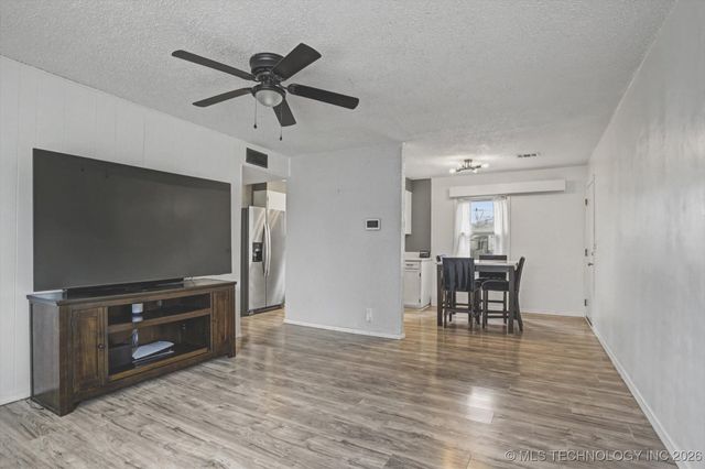 7854 E King Street, Tulsa, OK 74115