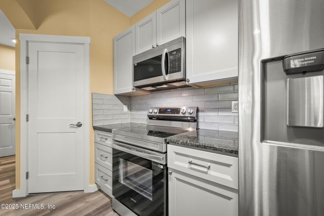 10550 BAYMEADOWS Road 1022, Jacksonville, FL 32256