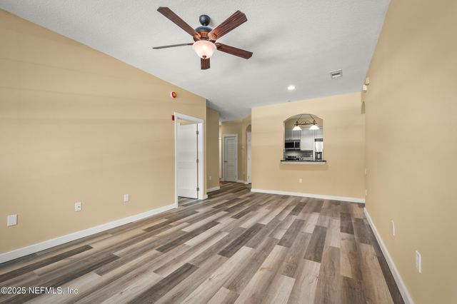 10550 BAYMEADOWS Road 1022, Jacksonville, FL 32256