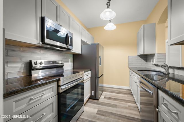 10550 BAYMEADOWS Road 1022, Jacksonville, FL 32256