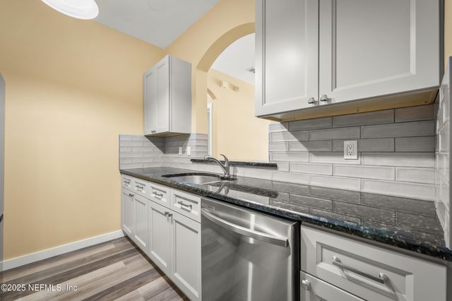 10550 BAYMEADOWS Road 1022, Jacksonville, FL 32256