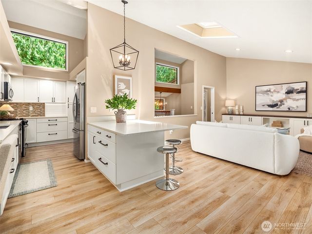 3415 211th Avenue NE, Sammamish, WA 98074