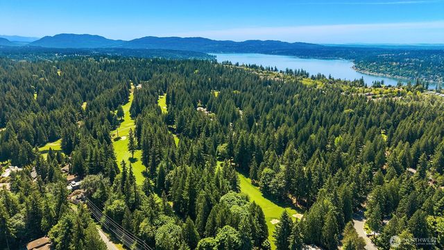 3415 211th Avenue NE, Sammamish, WA 98074