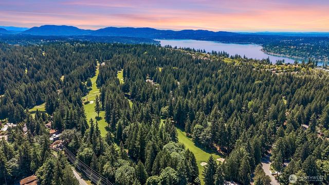 3415 211th Avenue NE, Sammamish, WA 98074