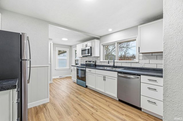 19602 Greenacre Street, South Bend, IN 46637