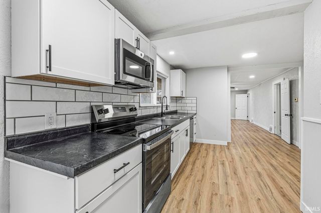 19602 Greenacre Street, South Bend, IN 46637