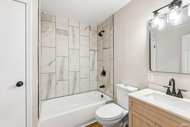 19602 Greenacre Street, South Bend, IN 46637