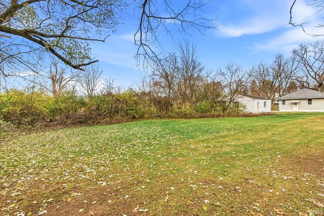 19602 Greenacre Street, South Bend, IN 46637