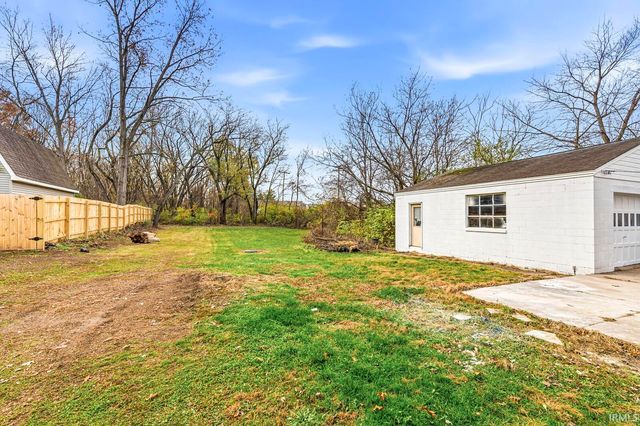 19602 Greenacre Street, South Bend, IN 46637