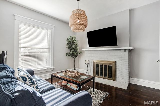 3231 Gravois Avenue, St Louis, MO 63118