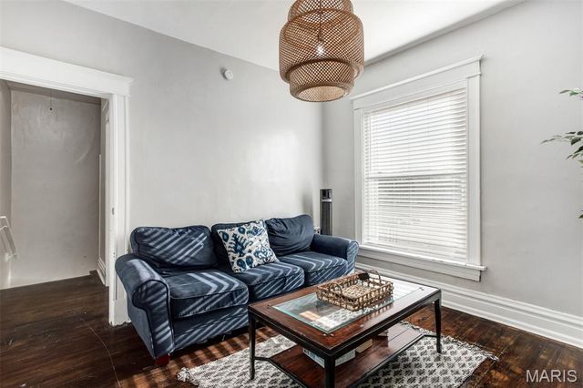 3231 Gravois Avenue, St Louis, MO 63118