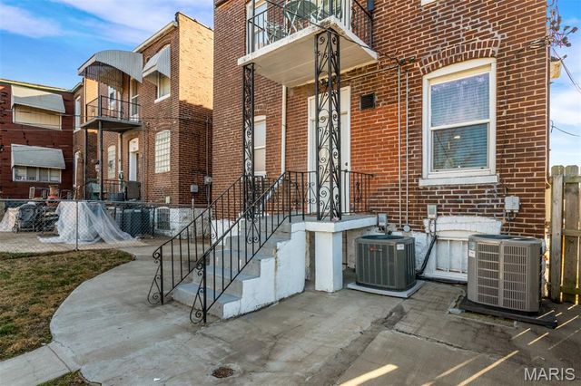 3231 Gravois Avenue, St Louis, MO 63118