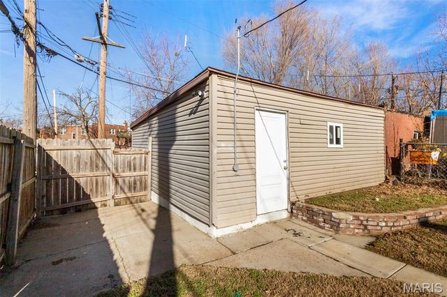 3231 Gravois Avenue, St Louis, MO 63118