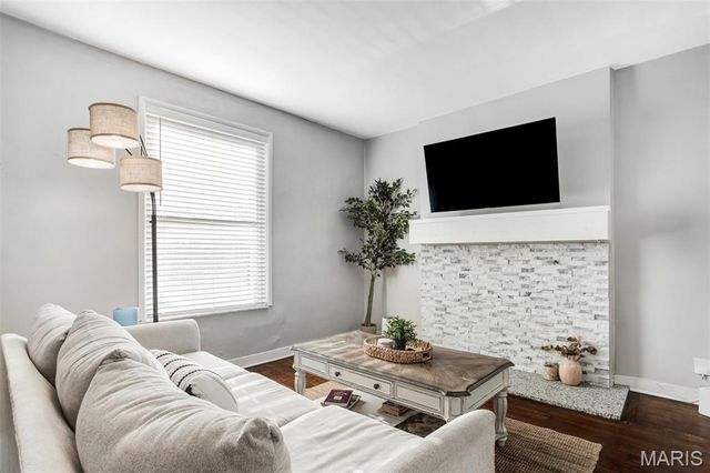 3231 Gravois Avenue, St Louis, MO 63118