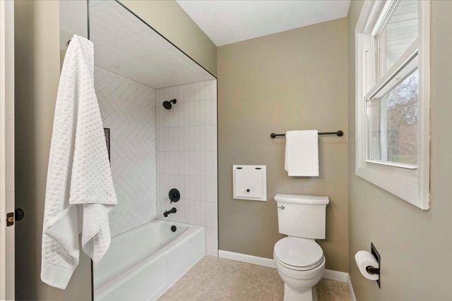 2826 Grandview Boulevard, Madison, WI 53713