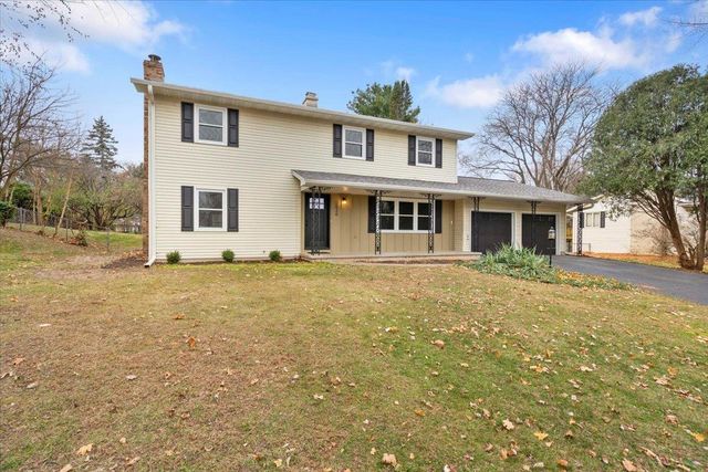 2826 Grandview Boulevard, Madison, WI 53713