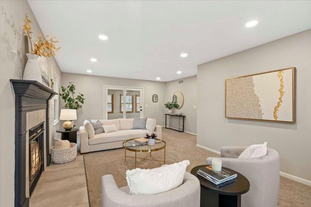 2826 Grandview Boulevard, Madison, WI 53713