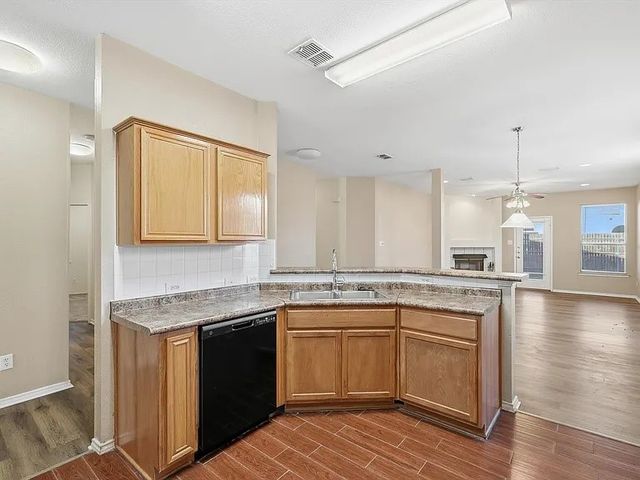 1048 Harriman Drive, Saginaw, TX 76131