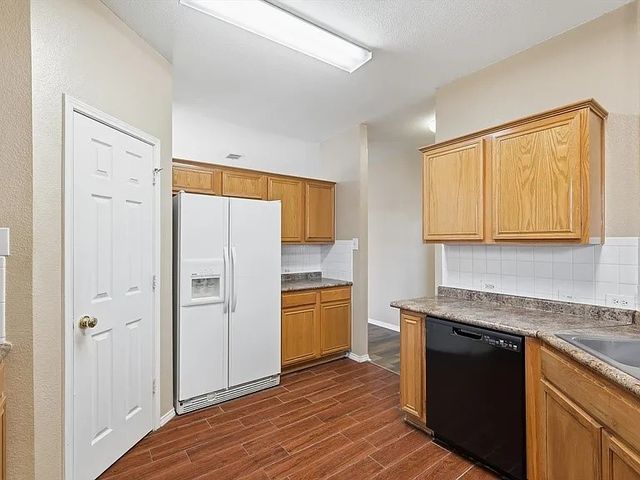 1048 Harriman Drive, Saginaw, TX 76131