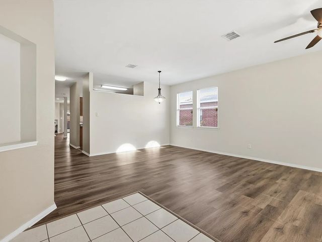 1048 Harriman Drive, Saginaw, TX 76131
