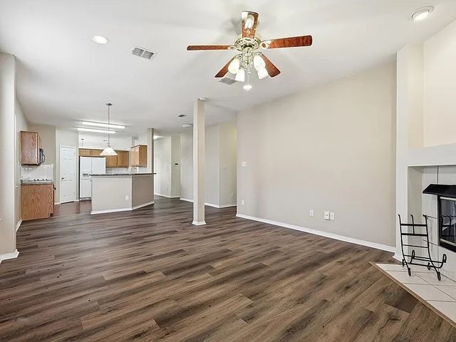 1048 Harriman Drive, Saginaw, TX 76131