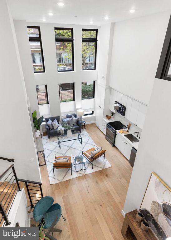 1208 M ST NW #11, Washington, DC 20005