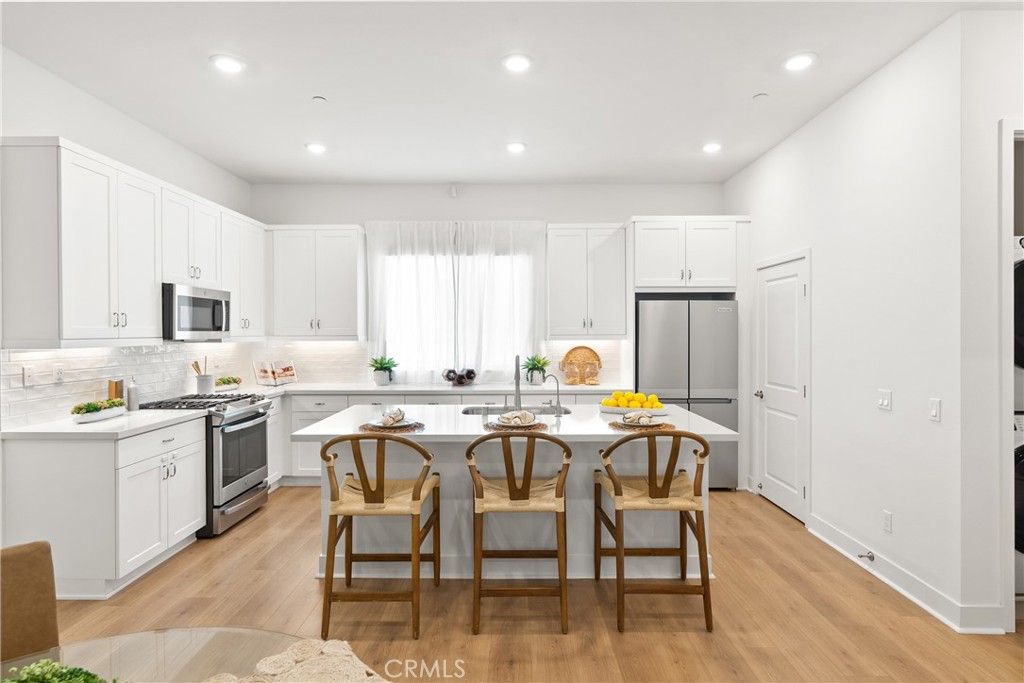 Image 12 of property listing at 1682 Yorktown Lane, San Pedro, CA 90732