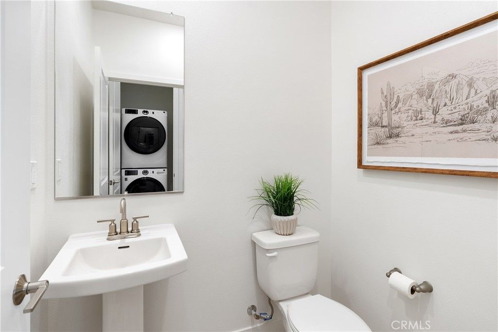 Image 19 of property listing at 1682 Yorktown Lane, San Pedro, CA 90732