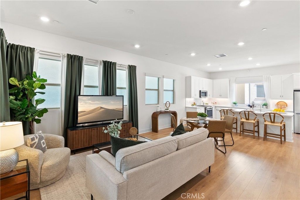 Image 2 of property listing at 1682 Yorktown Lane, San Pedro, CA 90732