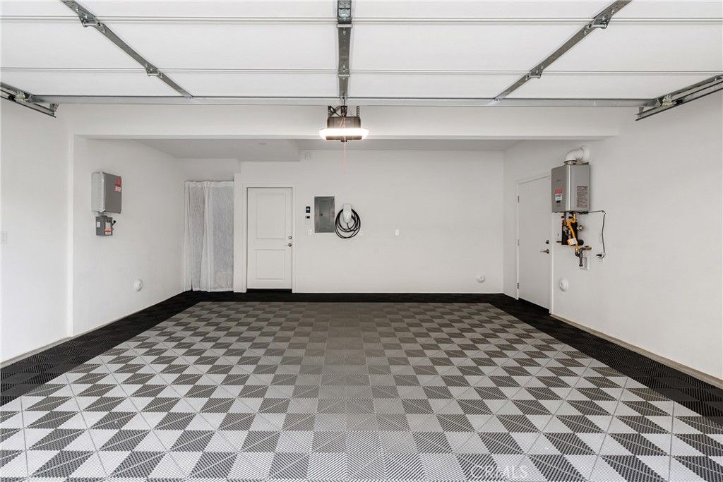 Image 40 of property listing at 1682 Yorktown Lane, San Pedro, CA 90732